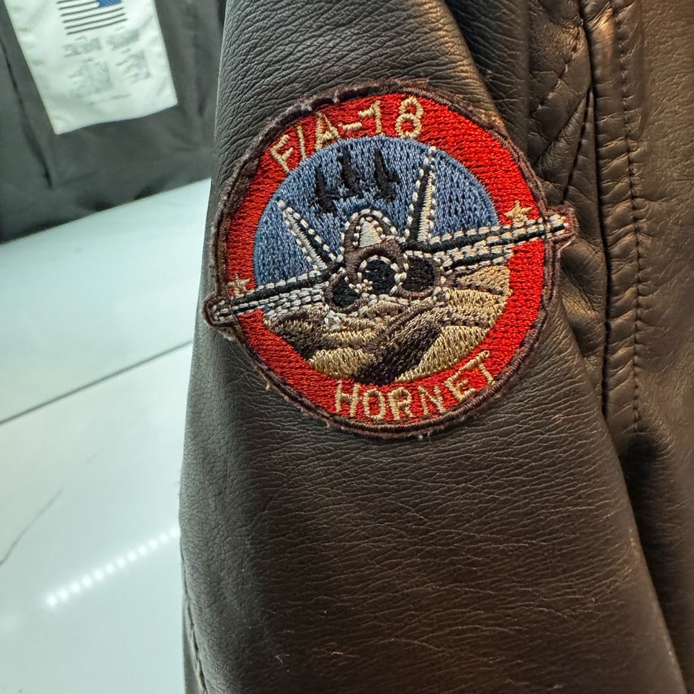 Brown Leather Aviator Bomber Jacket with Patches Top Gun size 8 - Picture 5 of 9